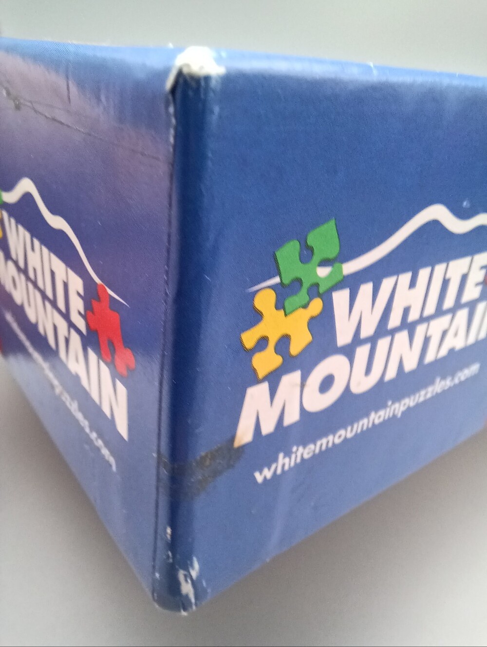 White Mountain Wine Bottles Puzzle Complete - Picture 14 of 16